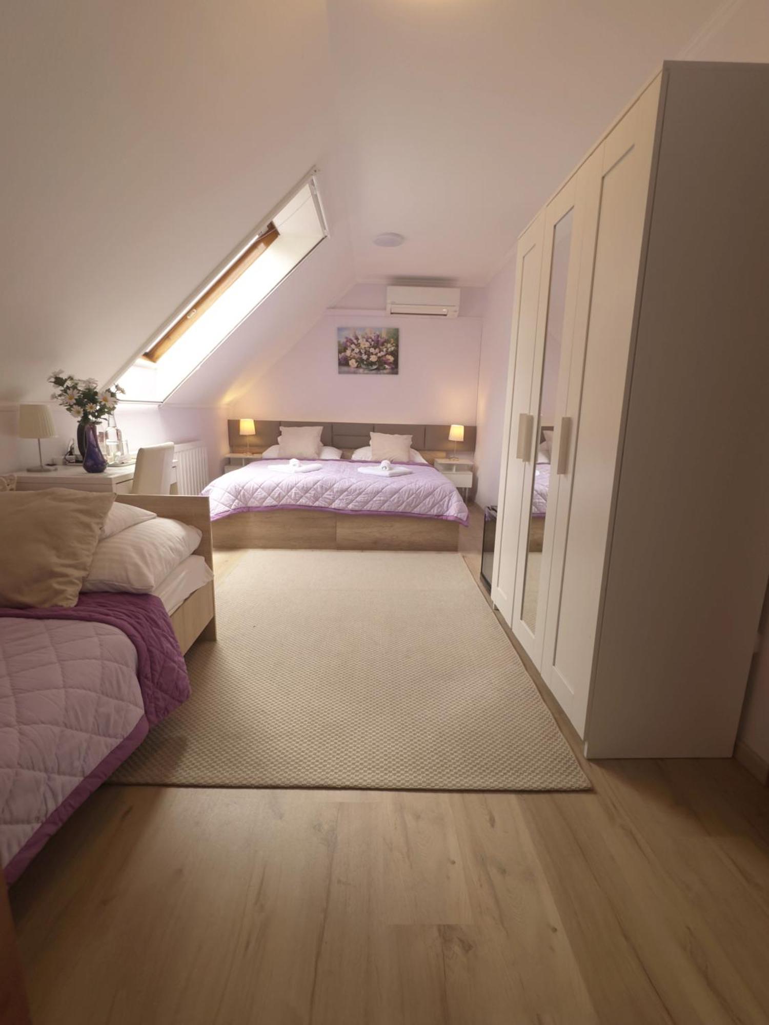 Le Rose Hotel Будапеща Екстериор снимка